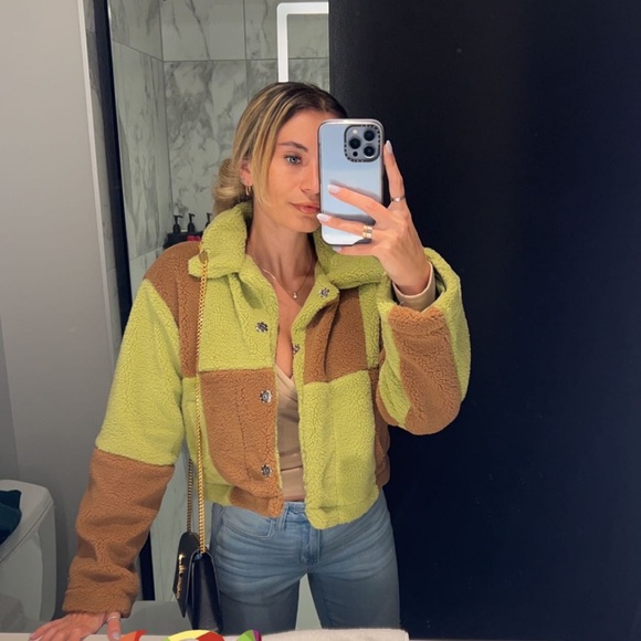 warm fuzzy jacket - Picture 1 of 2